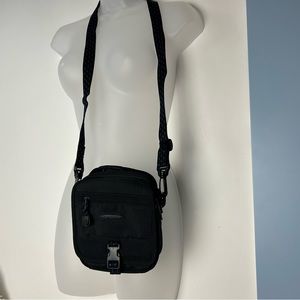 Samsonite Small Black Travel Bag w/Canvas Strap‎